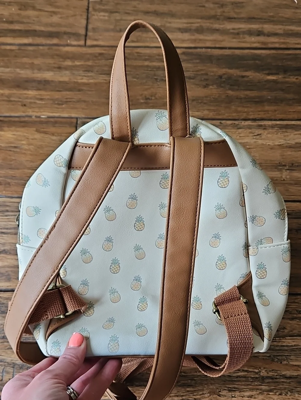Loungefly‎ Cream and Tan Pineapple Stitch Mini Backpack